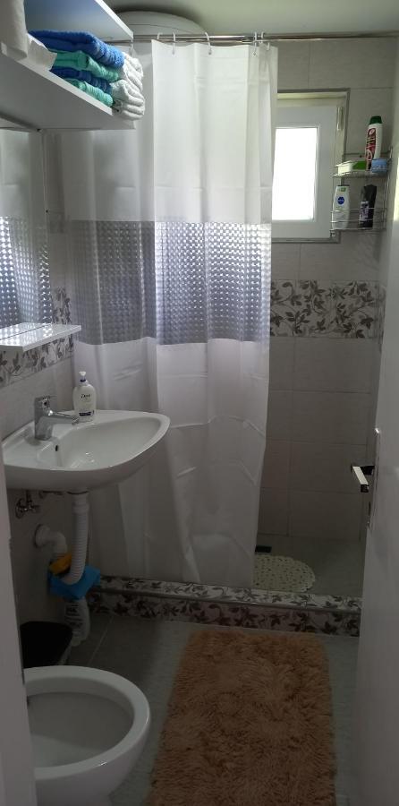 Appartement Mala Kuca à Foca Extérieur photo