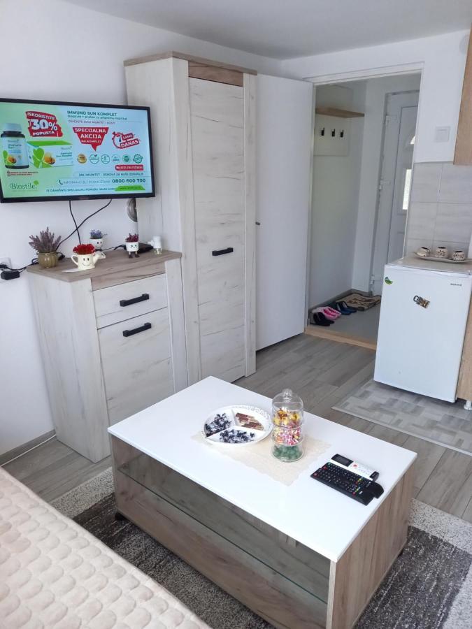 Appartement Mala Kuca à Foca Extérieur photo