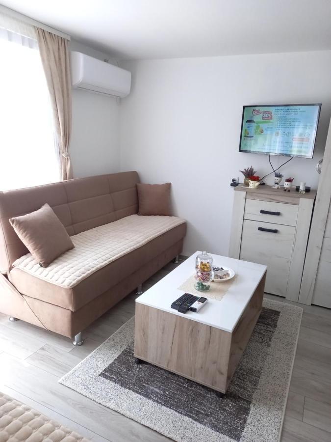 Appartement Mala Kuca à Foca Extérieur photo