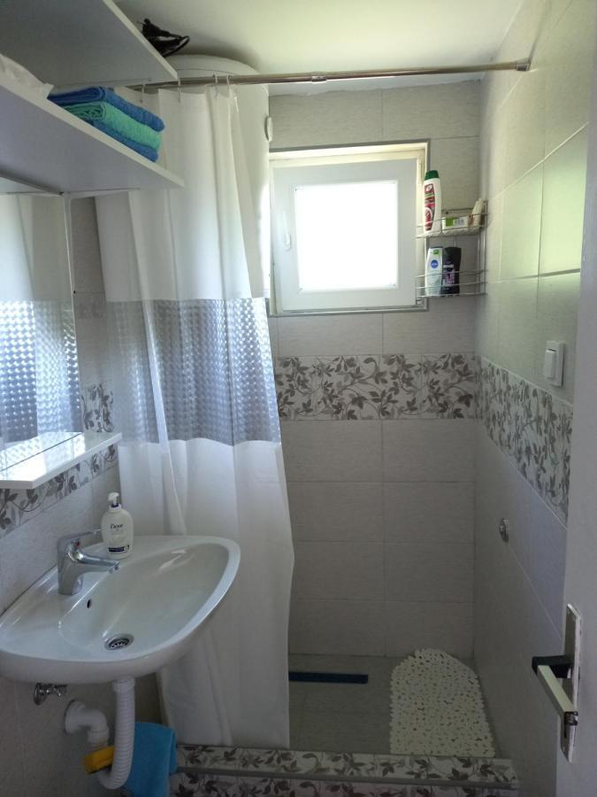 Appartement Mala Kuca à Foca Extérieur photo